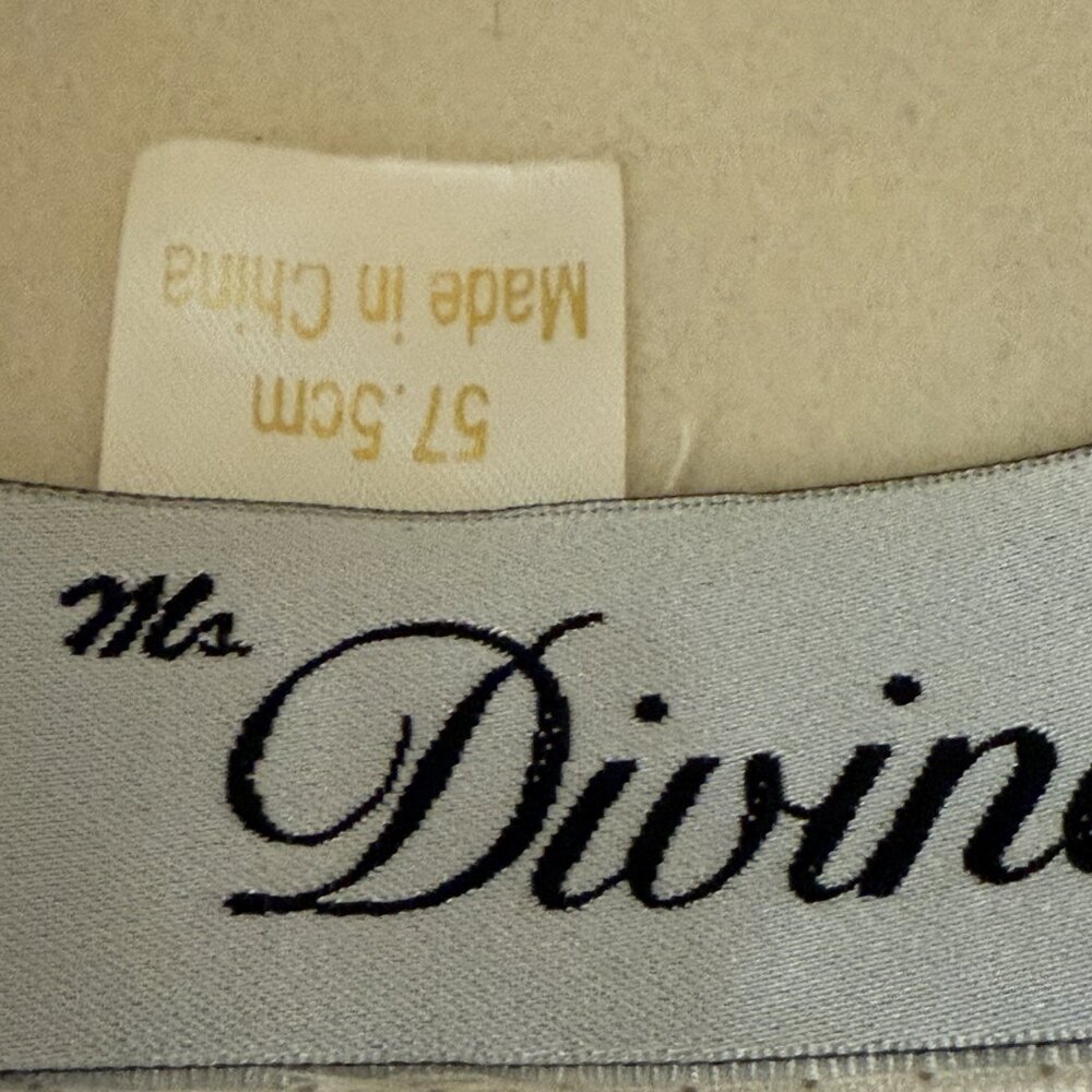 Winter White Wool and Polyester Church Lady Hat. Bow, feathers, rhinestones! - Picture 5 of 7